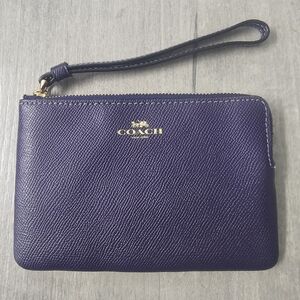 Coach Purple Leather Zip Wristlet with Gold Logo. NEW...